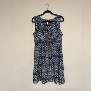 Soma Soft Knit Sleeveless Twist Front Blue Patterned Dress Size Large